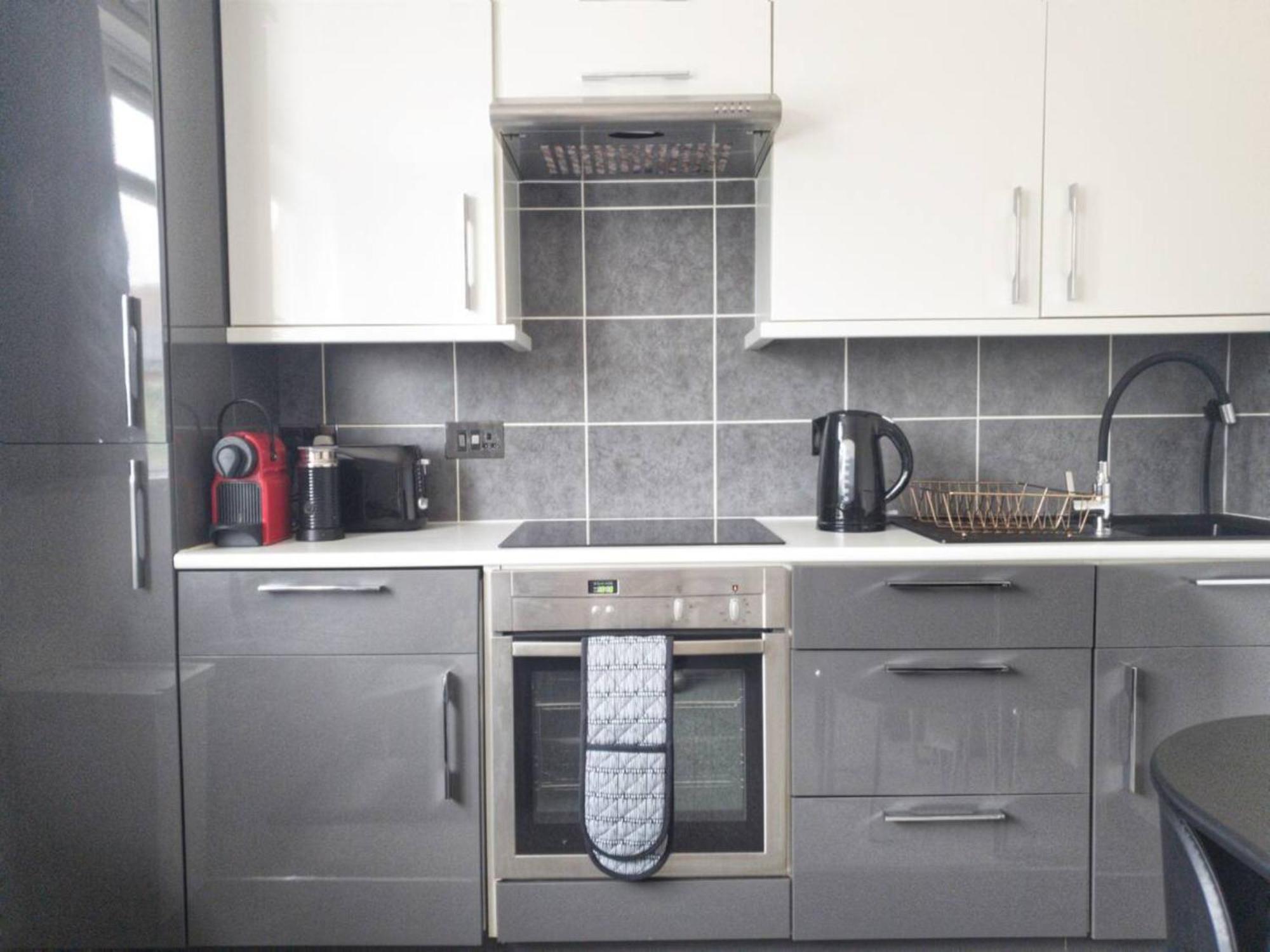 Newly Renovated Ideally Situated 2 Bedroom Flat Bournemouth Exterior photo