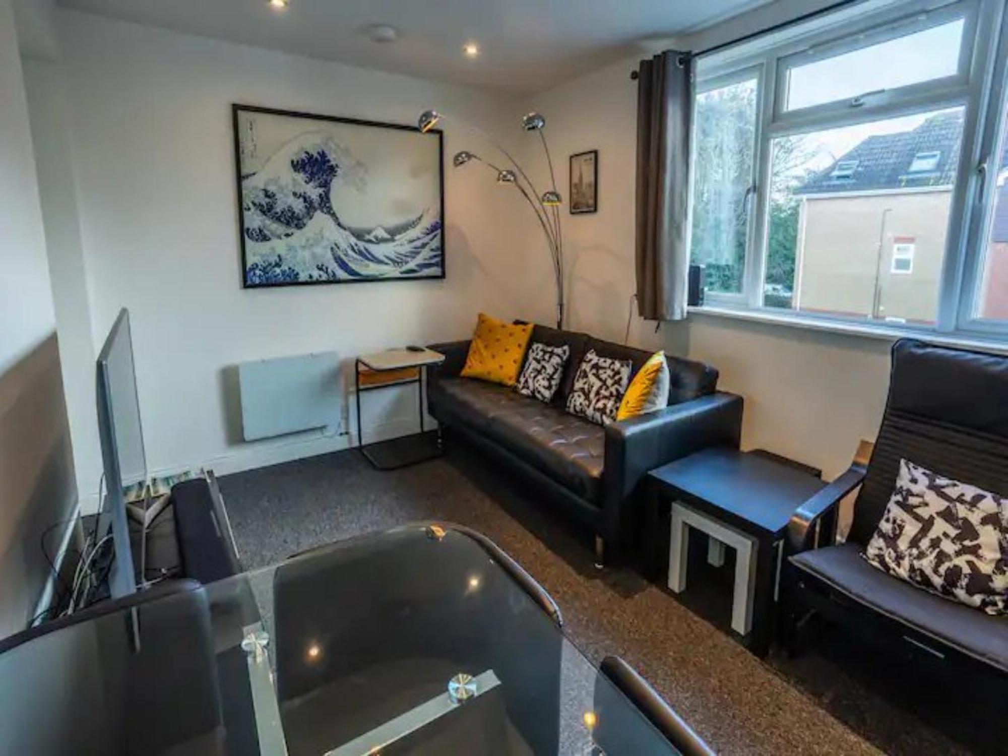Newly Renovated Ideally Situated 2 Bedroom Flat Bournemouth Exterior photo